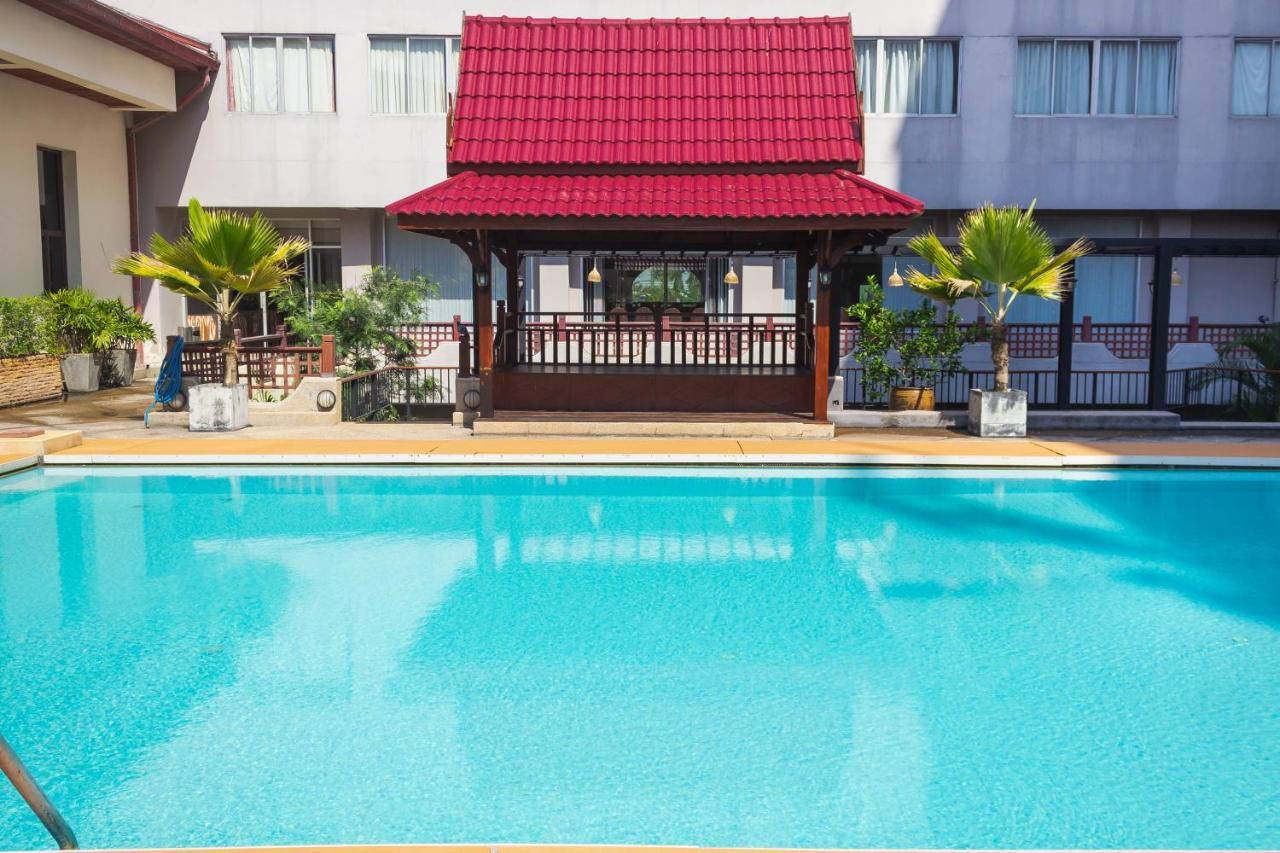 Songphanburi Hotel Супхан Бури Екстериор снимка